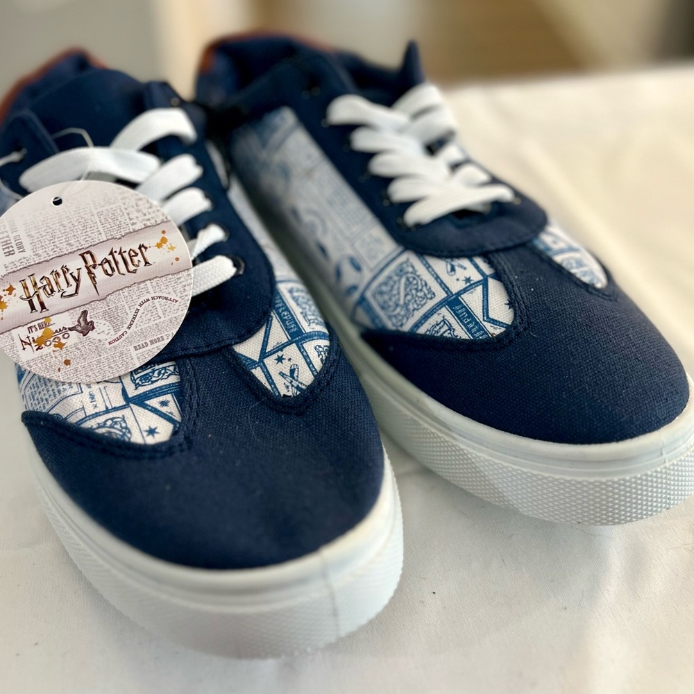** Clearance Discounted** Harry Potter Hogwarts Quidditch BlueWhite Canvas Shoes